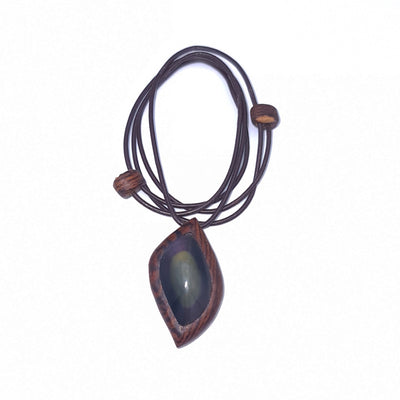 pendentif amulette en obsidienne œil céleste et bocotte