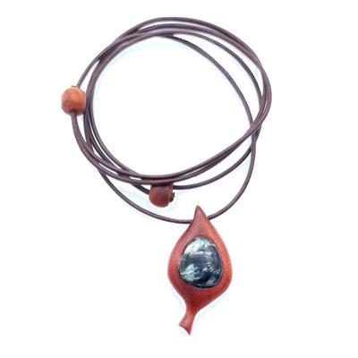 pendentif amulette en séraphinite et arbousier