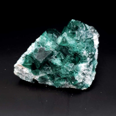 amas de cristaux de fluorite verte fluorine